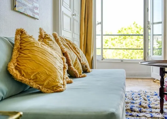 Av Experiences - Saint Louis Luxury * Paříž